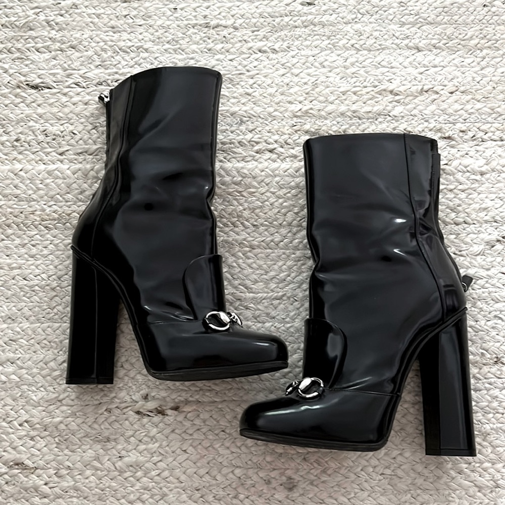 COPY - Gucci Polished/Glazed Leather Silver Horsebit Regent Ankle Boots Size 37